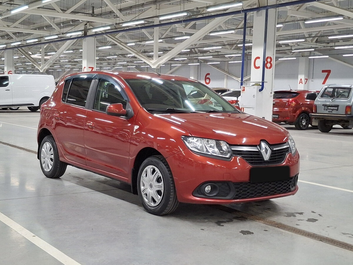Renault Sandero б/у, 2017, Механическая. Фото: #2
