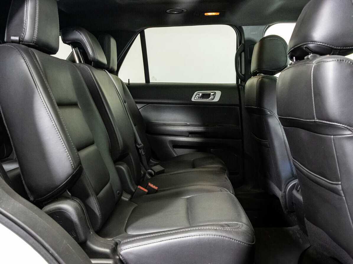 Ford Explorer б/у, 2014, Автоматическая. Фото: #17