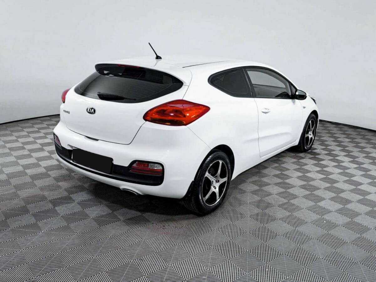 Kia Ceed б/у, 2013, Автоматическая. Фото: #3