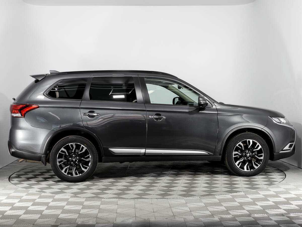Mitsubishi Outlander б/у, 2022, Вариатор. Фото: #3