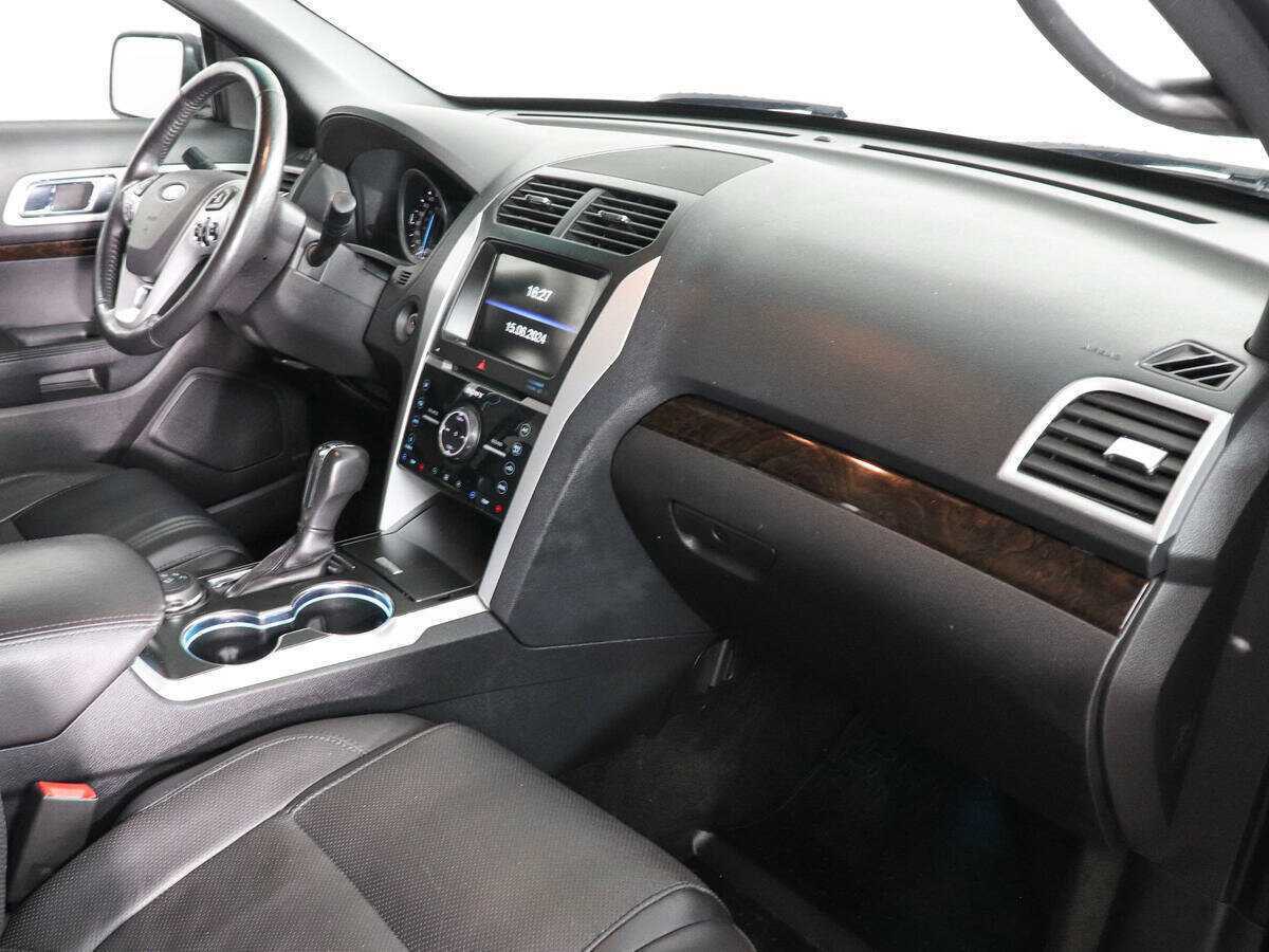 Ford Explorer б/у, 2015, Автоматическая. Фото: #5