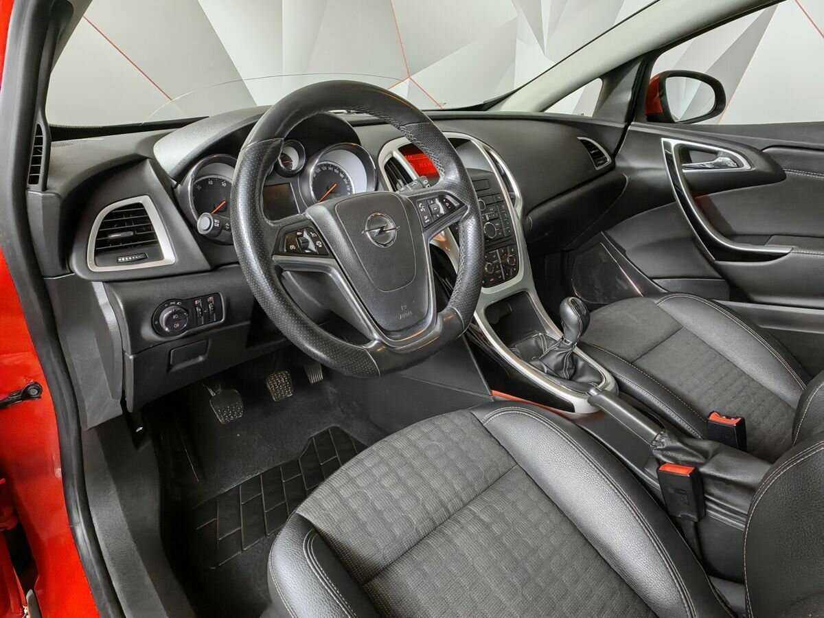 Opel Astra б/у, 2012, Механическая. Фото: #13