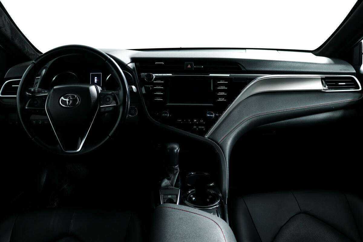 Toyota Camry б/у, 2021, Автоматическая. Фото: #10