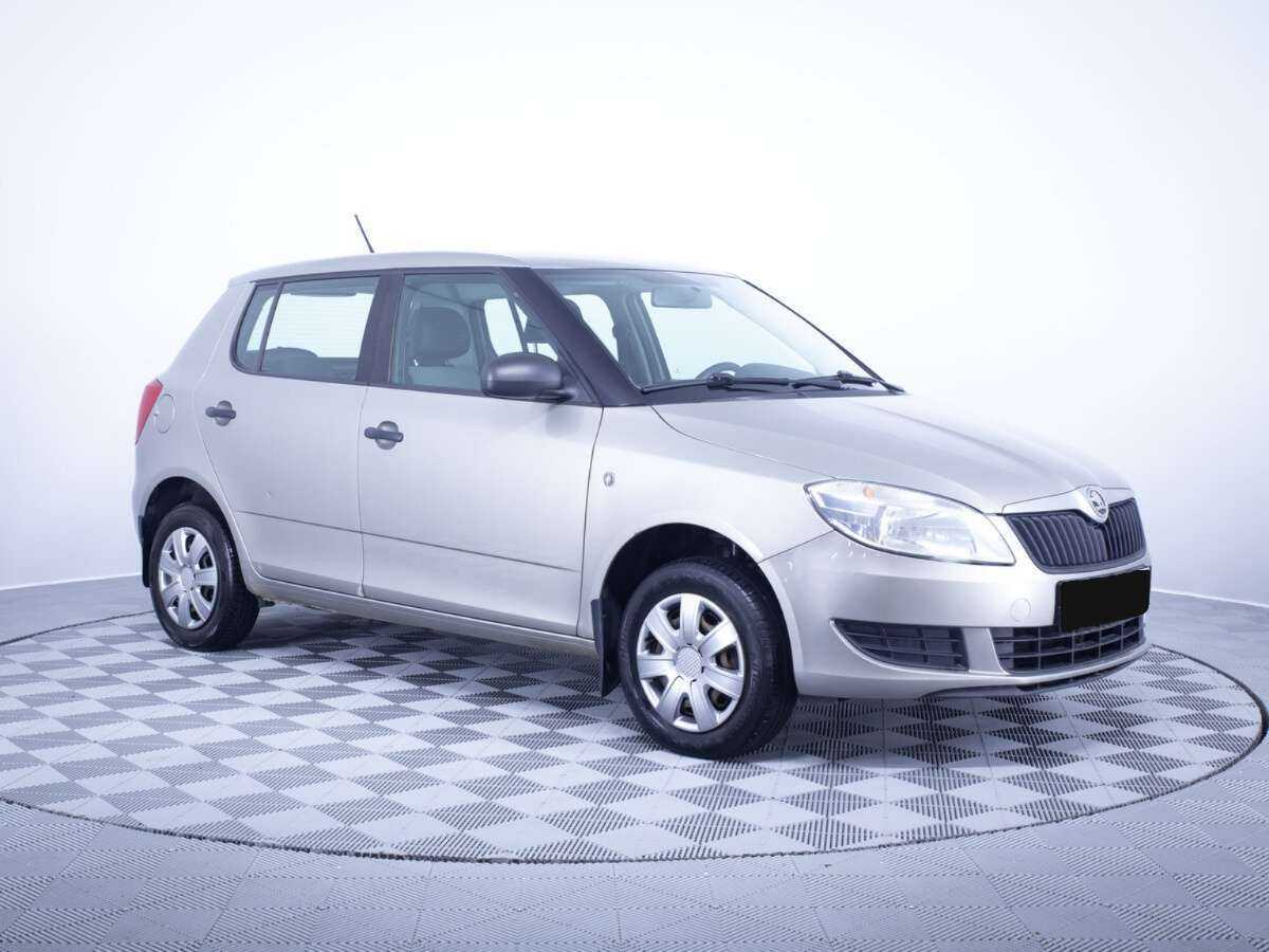 Skoda Fabia б/у, 2013, Механическая. Фото: #2