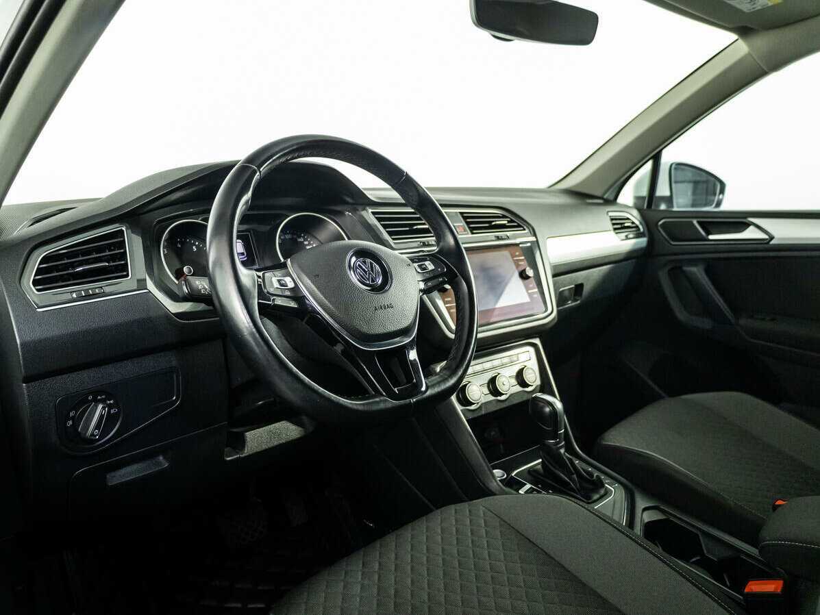 Volkswagen Tiguan б/у, 2018, Роботизированная. Фото: #9