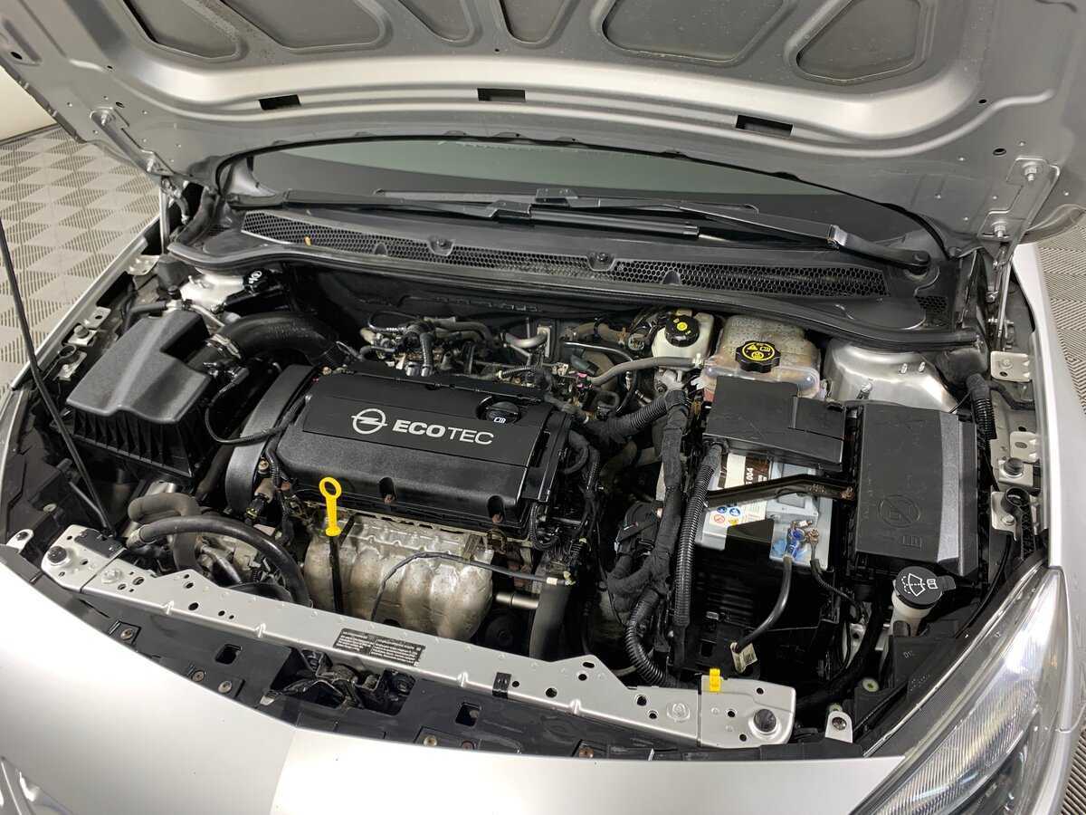 Opel Astra б/у, 2012, Механическая. Фото: #10