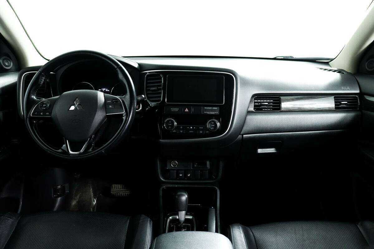 Mitsubishi Outlander б/у, 2018, Вариатор. Фото: #8