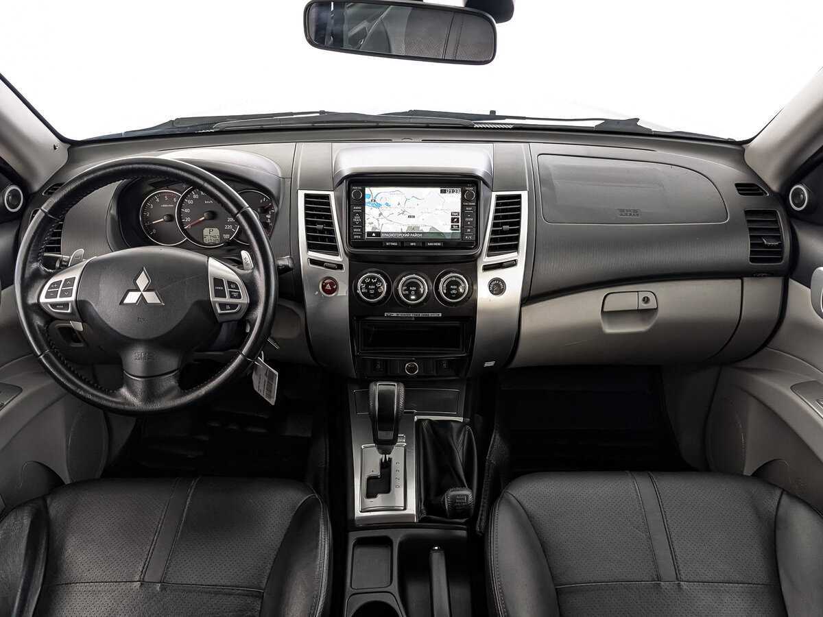 Mitsubishi Pajero Sport б/у, 2013, Автоматическая. Фото: #13