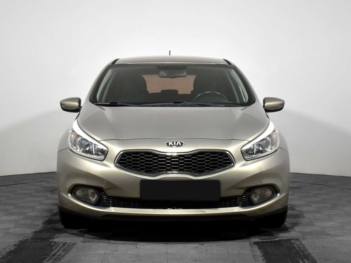 Kia Ceed б/у, 2012, Автоматическая. Фото: #1