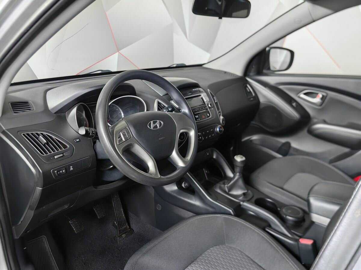 Hyundai ix35 б/у, 2013, Механическая. Фото: #10
