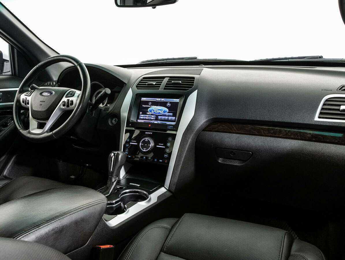 Ford Explorer б/у, 2014, Автоматическая. Фото: #6