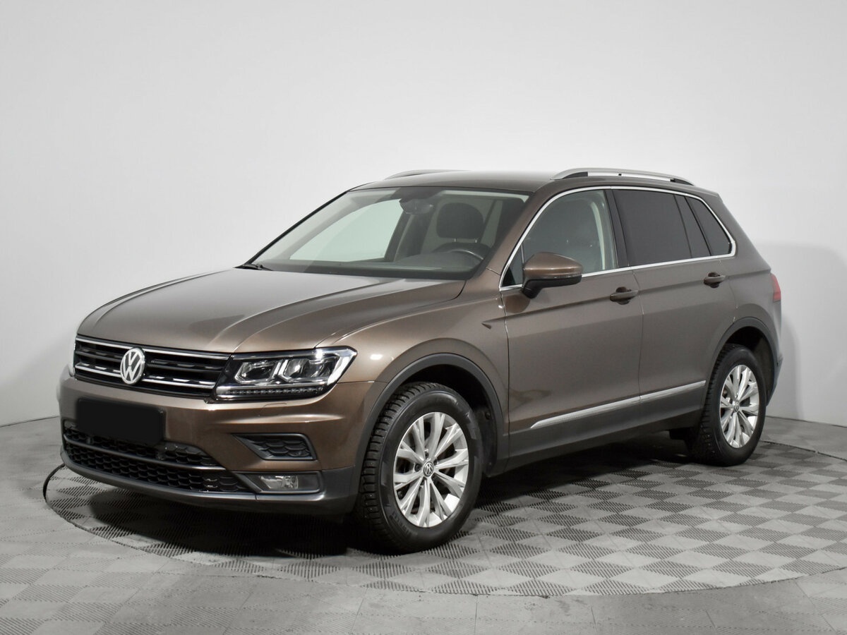Volkswagen Tiguan б/у, 2018, Роботизированная. Посмотреть фото