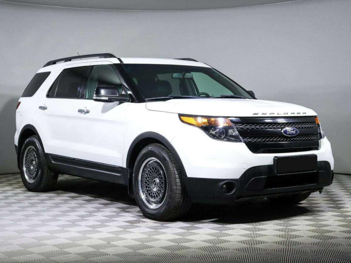 Ford Explorer б/у, 2015, Автоматическая. Фото: #2