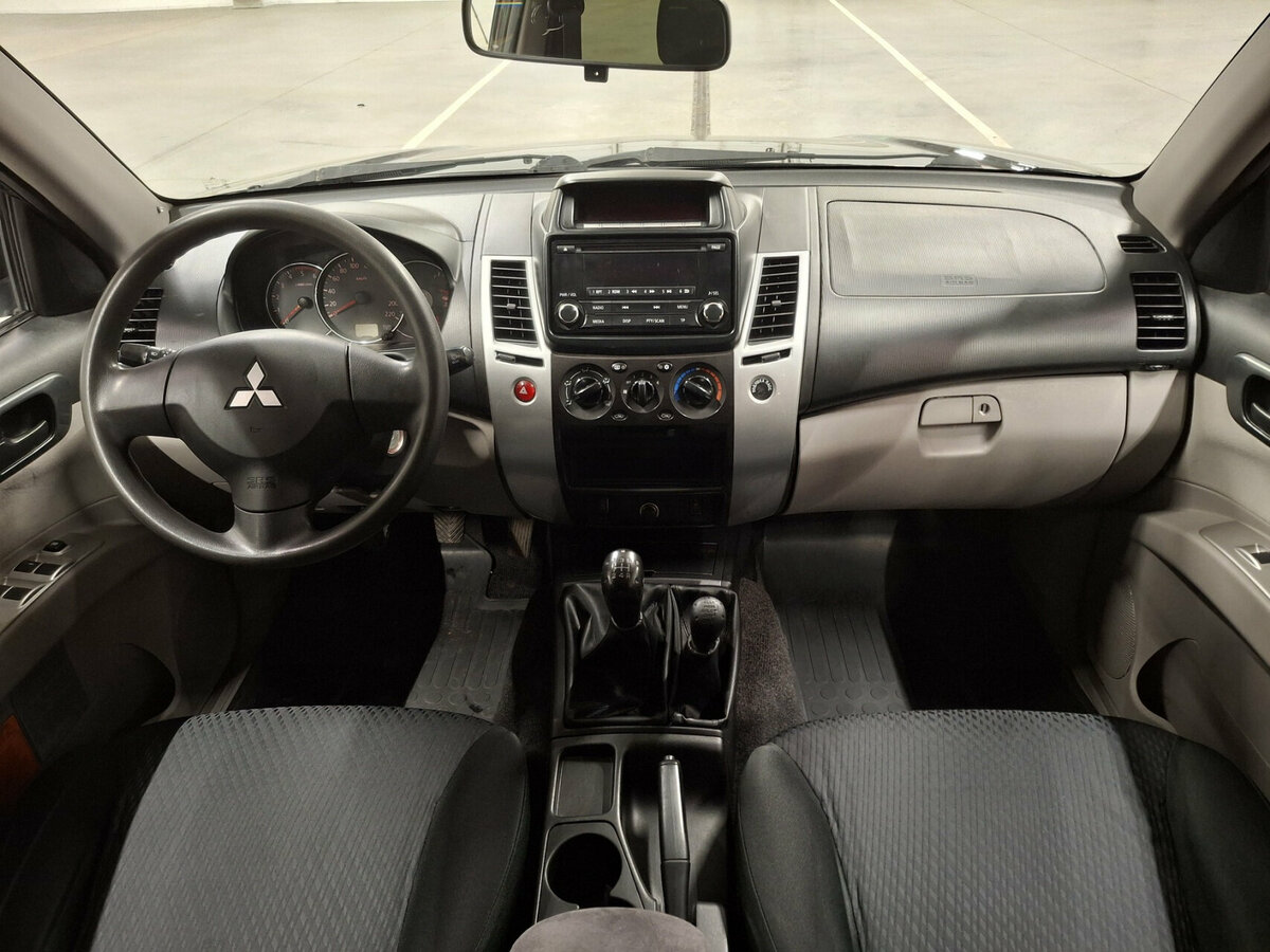 Mitsubishi Pajero Sport б/у, 2014, Механическая. Фото: #13