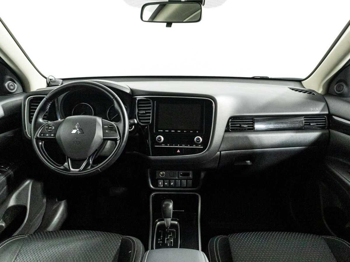Mitsubishi Outlander б/у, 2021, Вариатор. Фото: #12