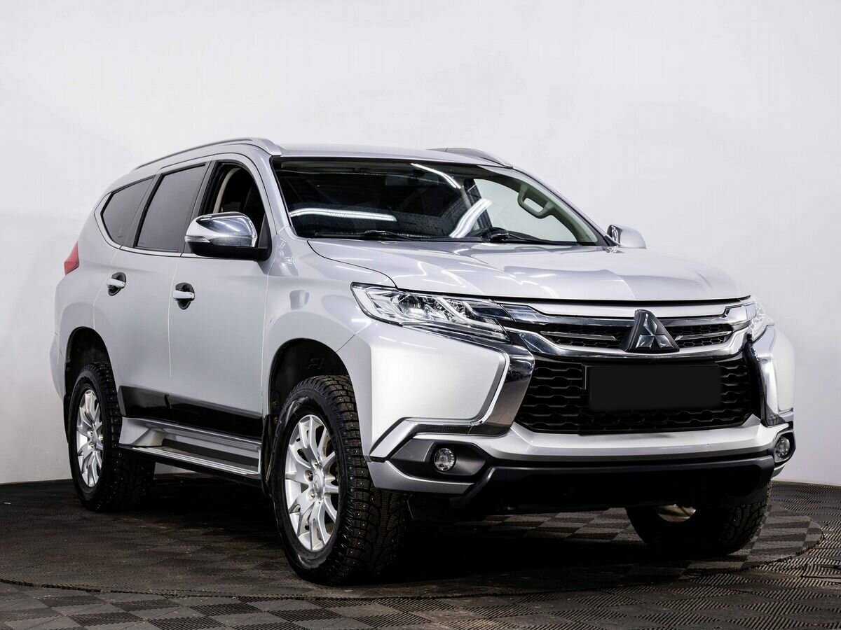 Mitsubishi Pajero Sport б/у, 2017, Механическая. Фото: #2