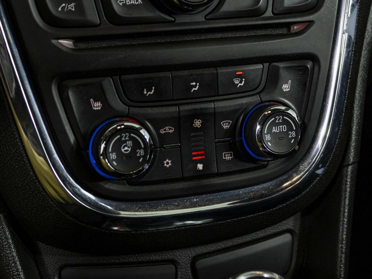 Opel Mokka б/у, 2013, Автоматическая. Фото: #12