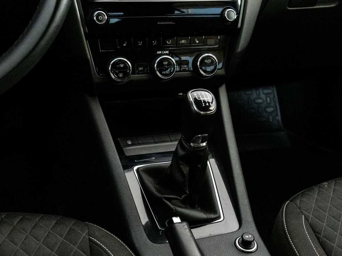 Skoda Octavia б/у, 2017, Механическая. Фото: #9