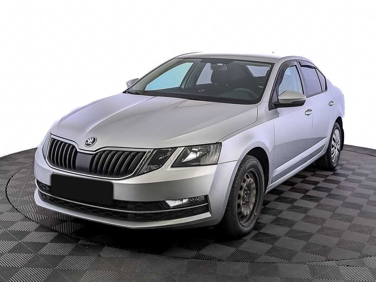 Skoda Octavia б/у, 2018, Роботизированная. Посмотреть фото