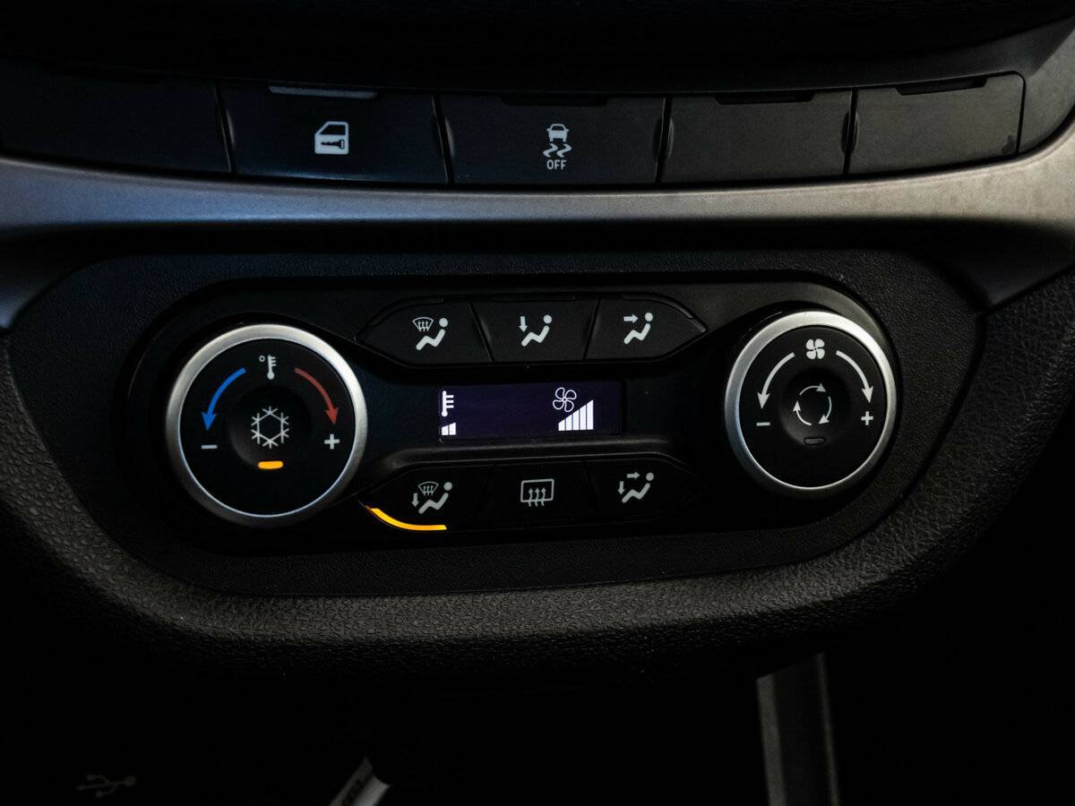 Lada (ВАЗ) Vesta б/у, 2016, Механическая. Фото: #18