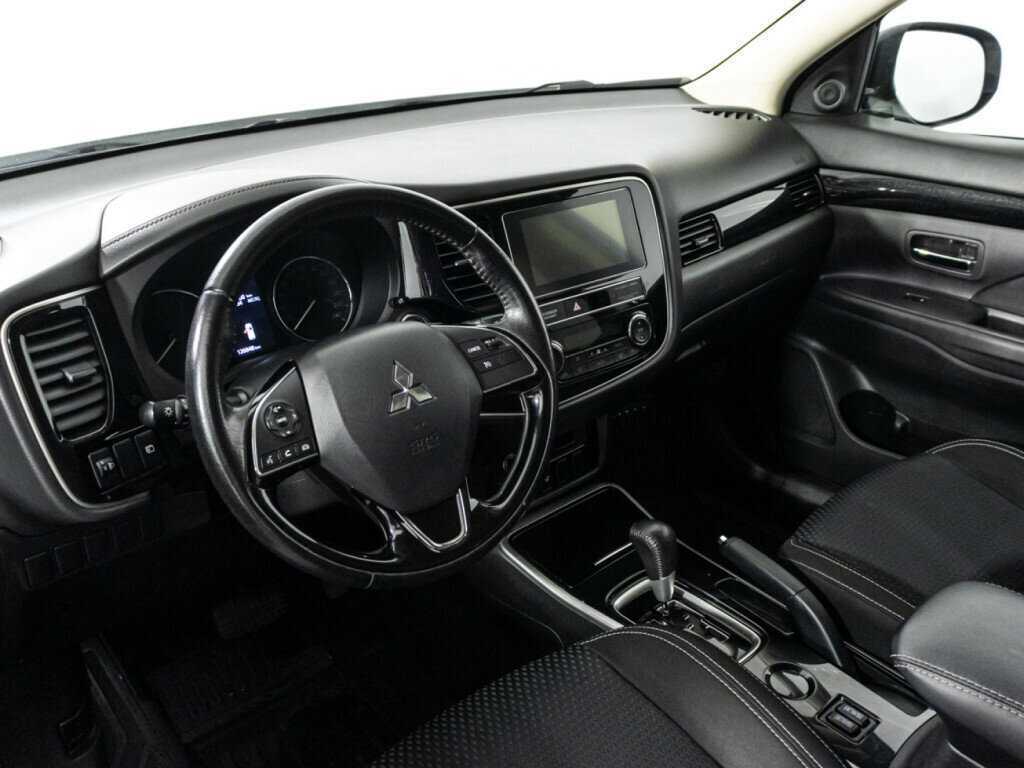 Mitsubishi Outlander б/у, 2020, Вариатор. Фото: #10