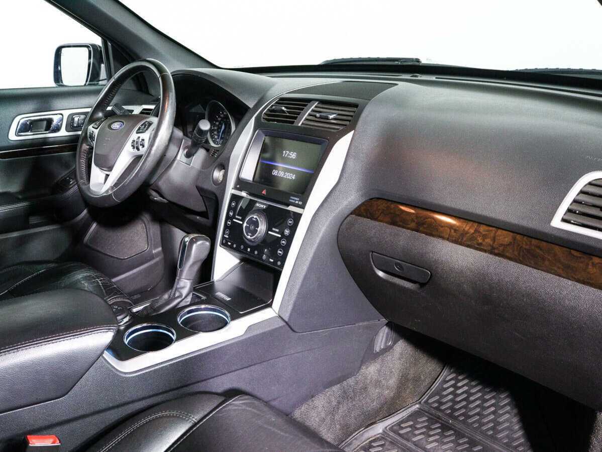 Ford Explorer б/у, 2012, Автоматическая. Фото: #8