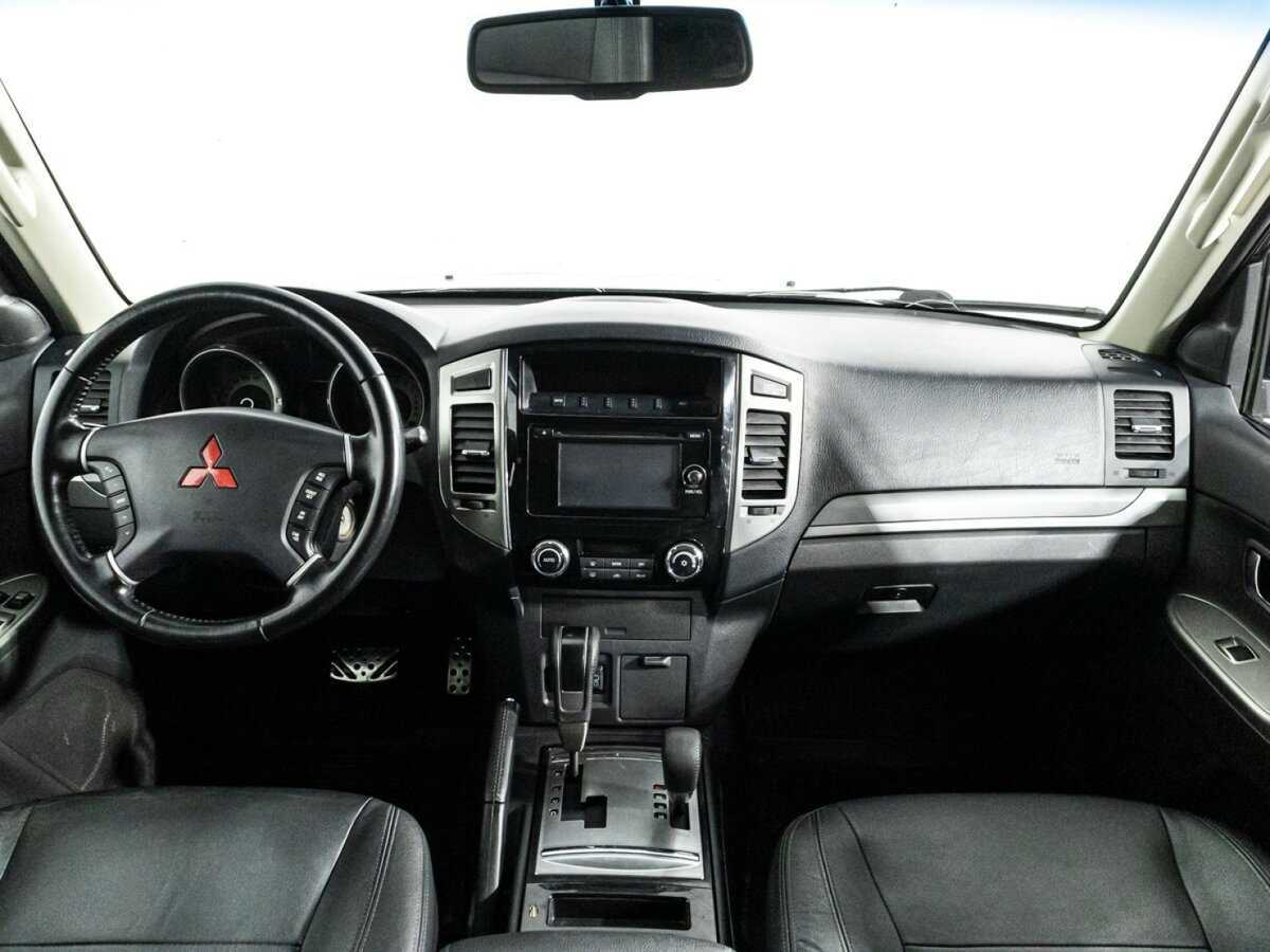 Mitsubishi Pajero б/у, 2015, Автоматическая. Фото: #10