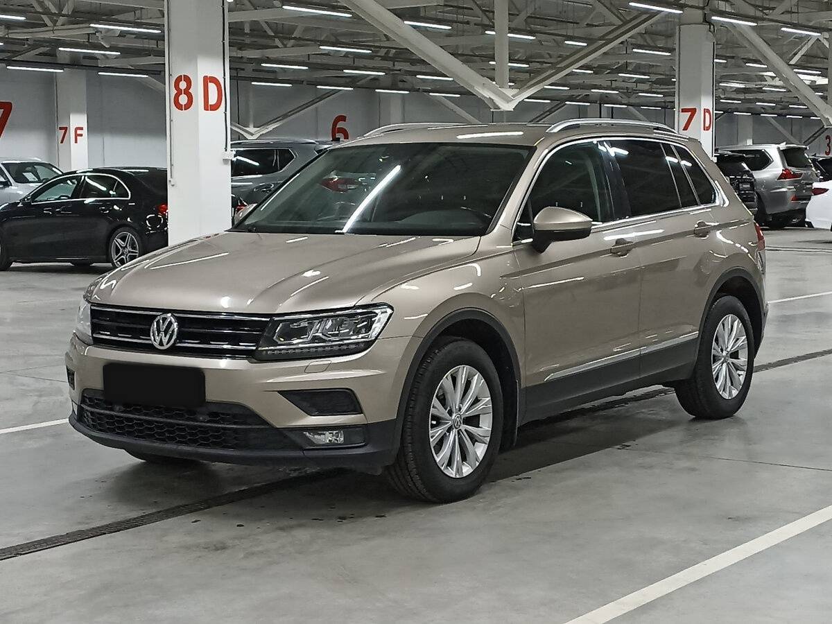 Volkswagen Tiguan б/у, 2017, Роботизированная. Посмотреть фото