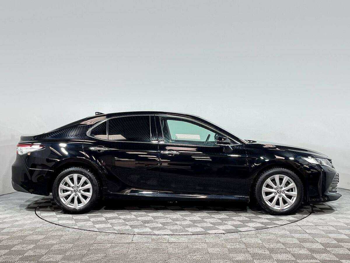 Toyota Camry б/у, 2018, Автоматическая. Фото: #2