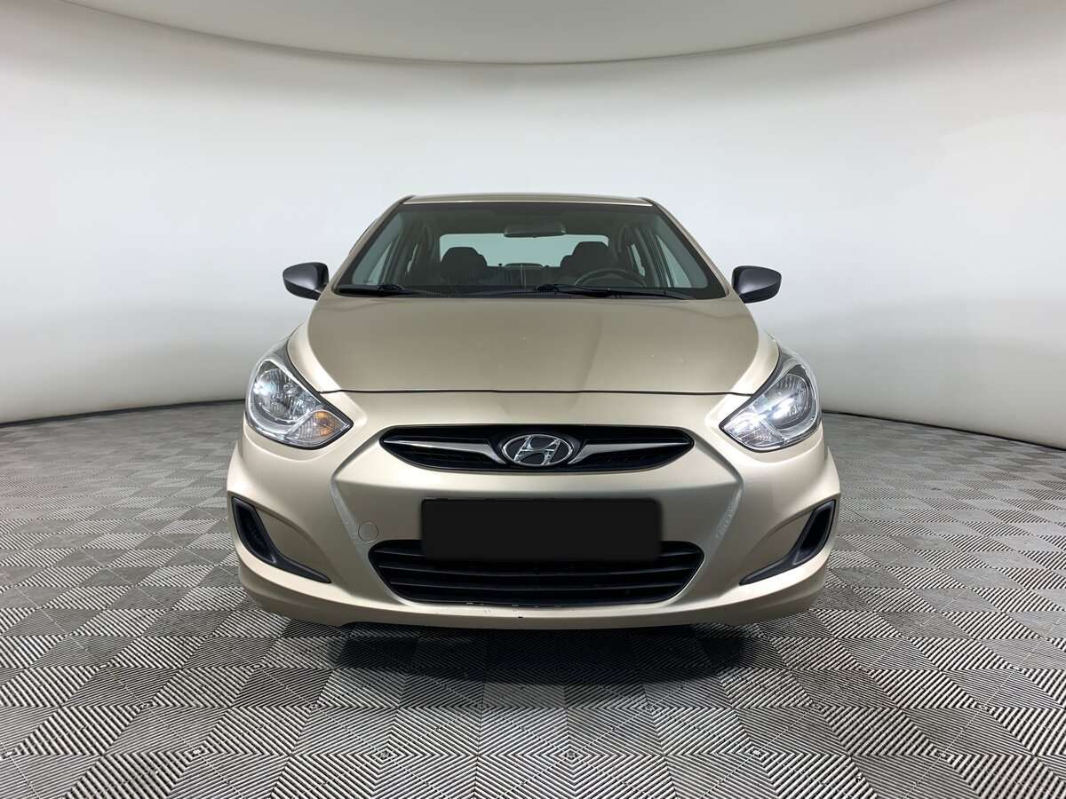 Hyundai Solaris б/у, 2012, Автоматическая. Фото: #1