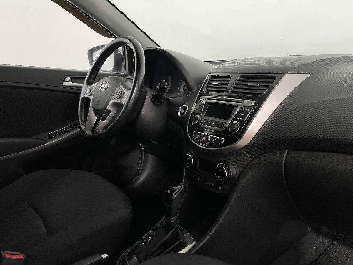 Hyundai Solaris б/у, 2014, Автоматическая. Фото: #6
