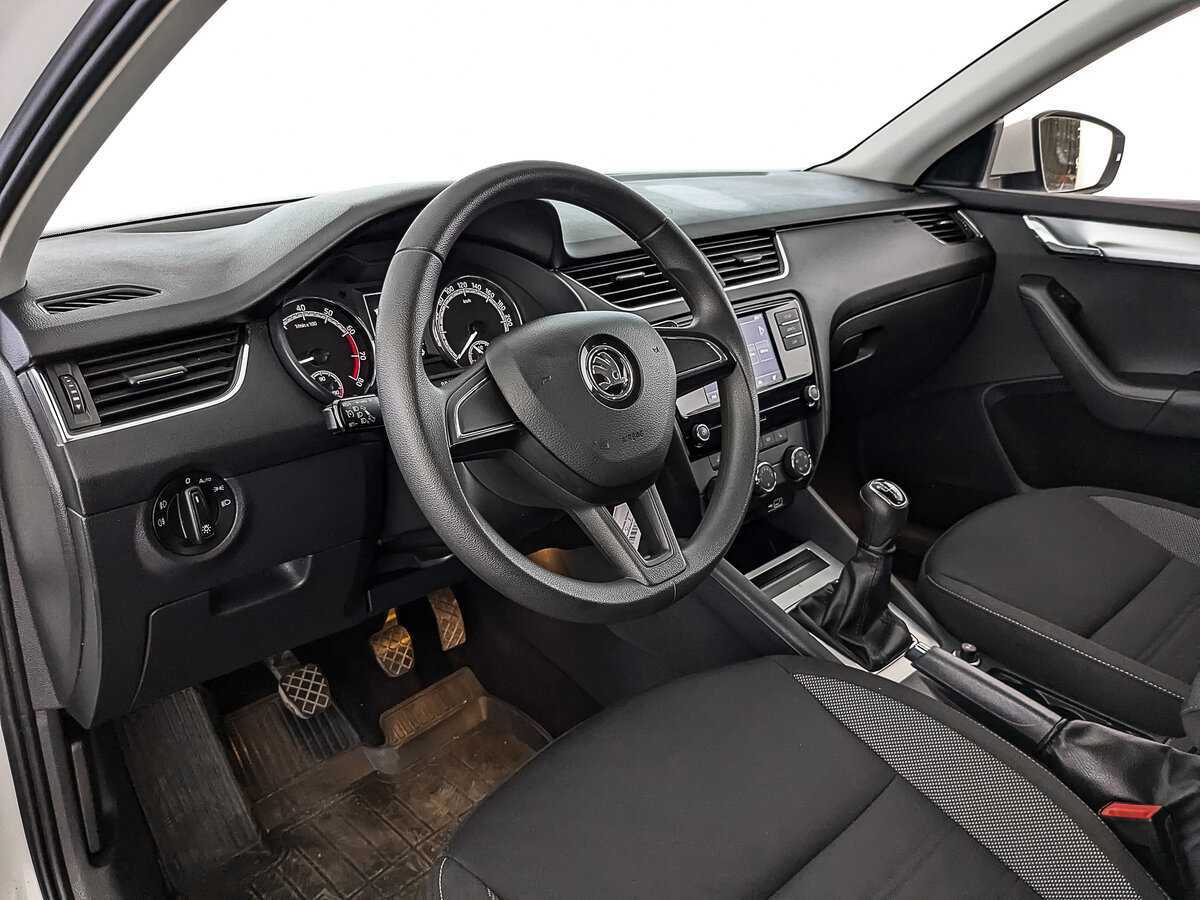 Skoda Octavia б/у, 2019, Механическая. Фото: #13