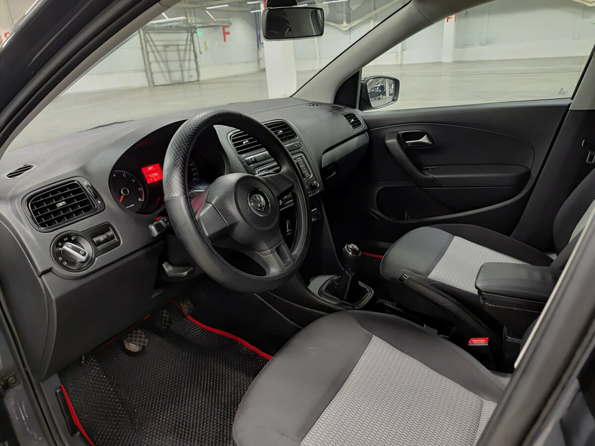 Volkswagen Polo б/у, 2014, Механическая. Фото: #14