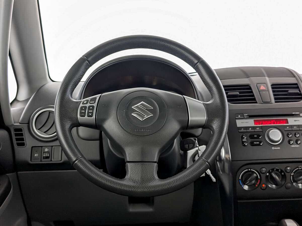 Suzuki SX4 б/у, 2013, Автоматическая. Фото: #16