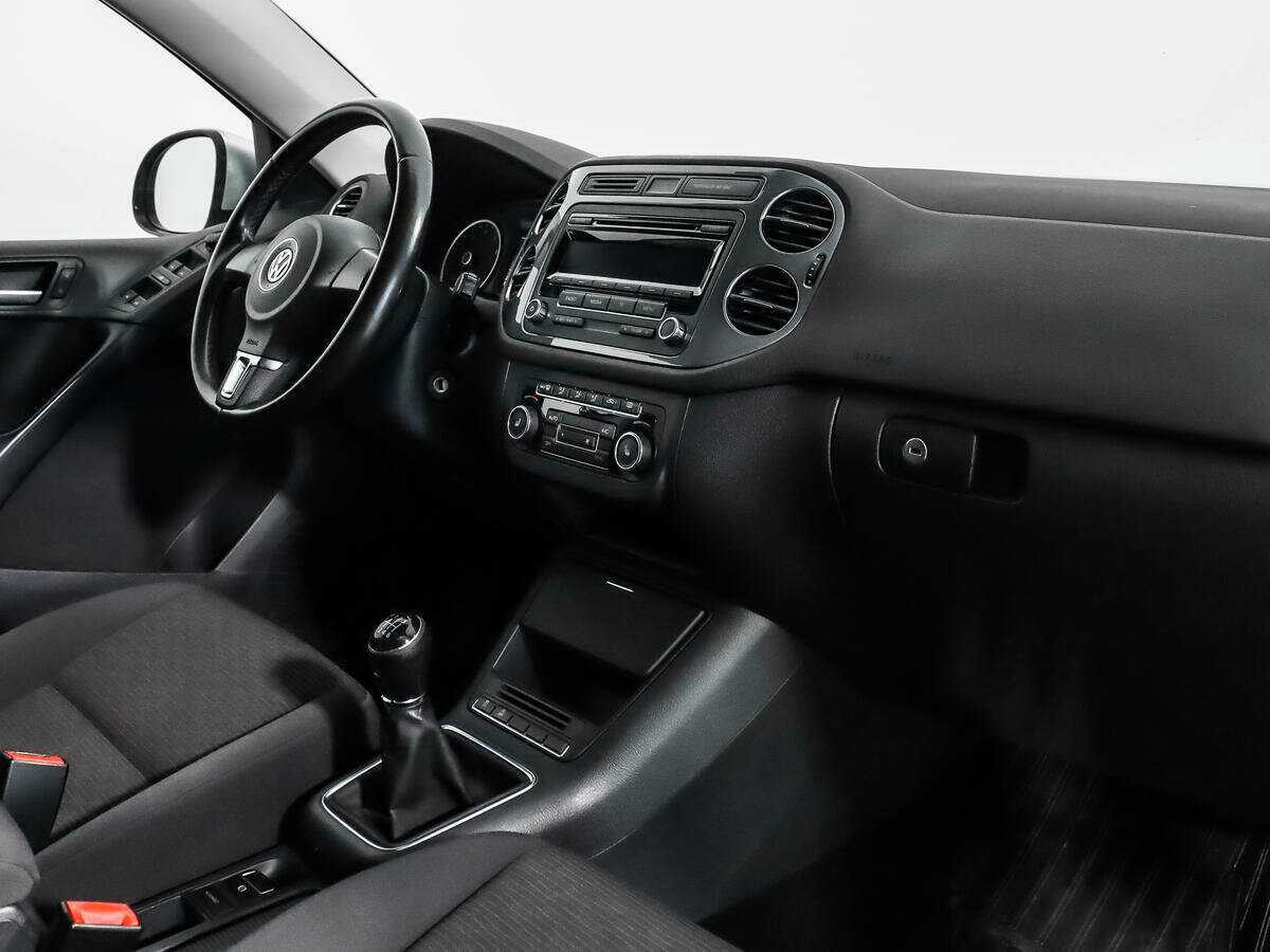 Volkswagen Tiguan б/у, 2014, Механическая. Фото: #10