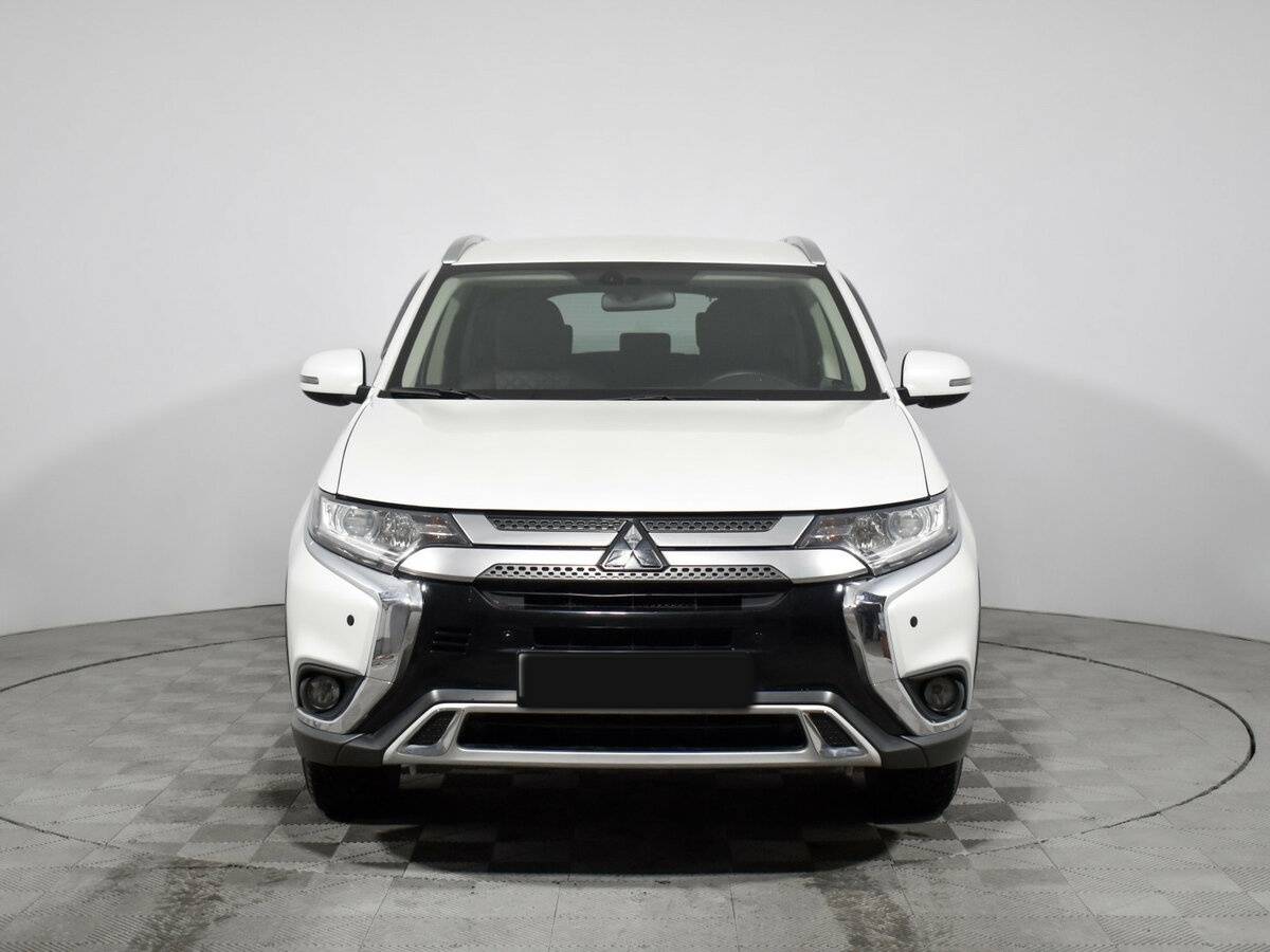 Mitsubishi Outlander б/у, 2019, Вариатор. Фото: #1