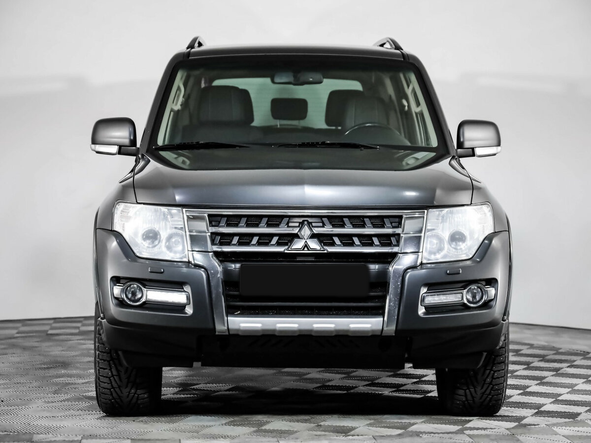 Mitsubishi Pajero б/у, 2015, Автоматическая. Фото: #1