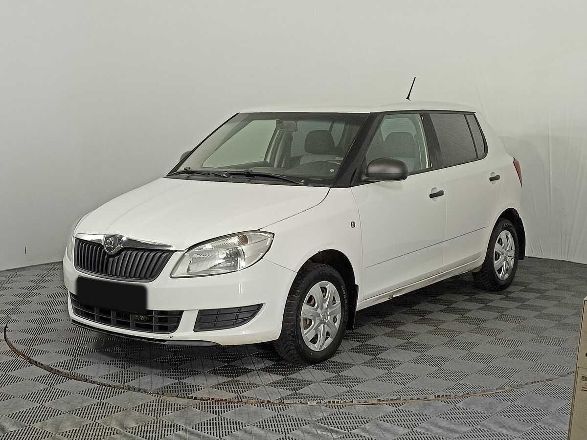 Skoda Fabia б/у, 2013, Механическая. Фото: #0