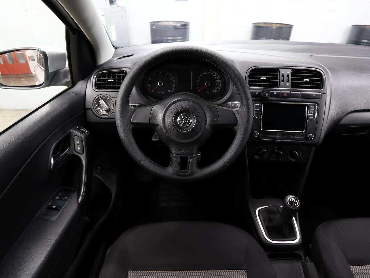 Volkswagen Polo б/у, 2012, Механическая. Фото: #16