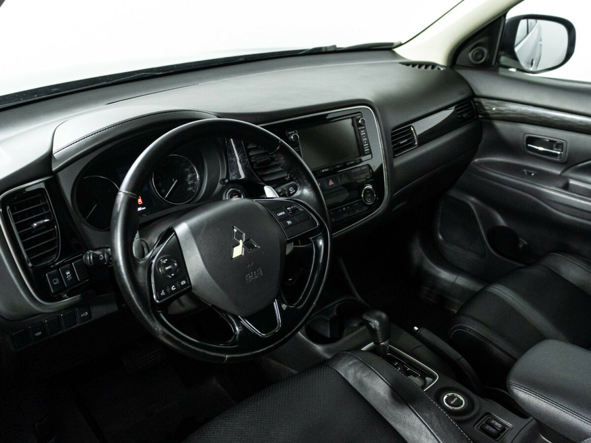 Mitsubishi Outlander б/у, 2015, Вариатор. Фото: #8