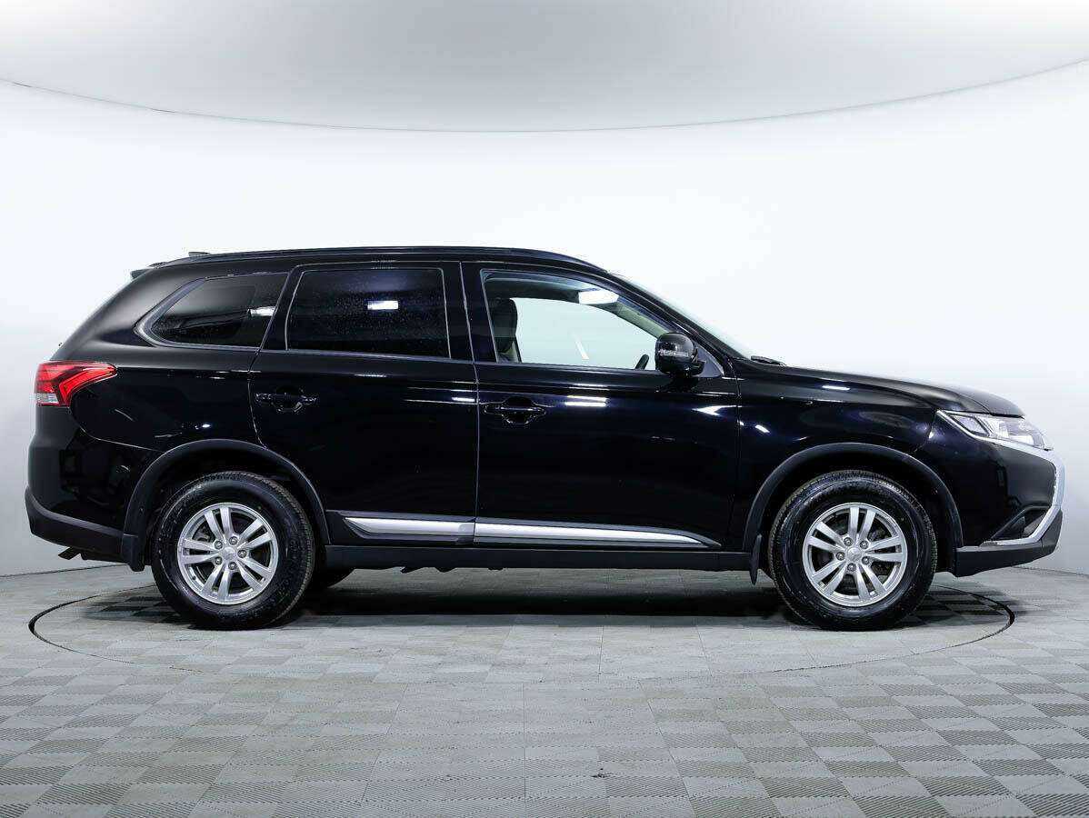 Mitsubishi Outlander б/у, 2021, Вариатор. Фото: #2