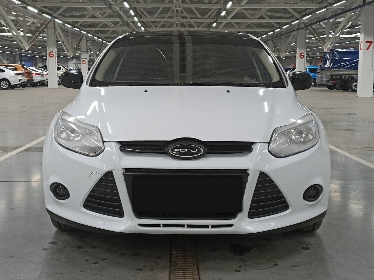 Ford Focus б/у, 2013, Механическая. Фото: #1