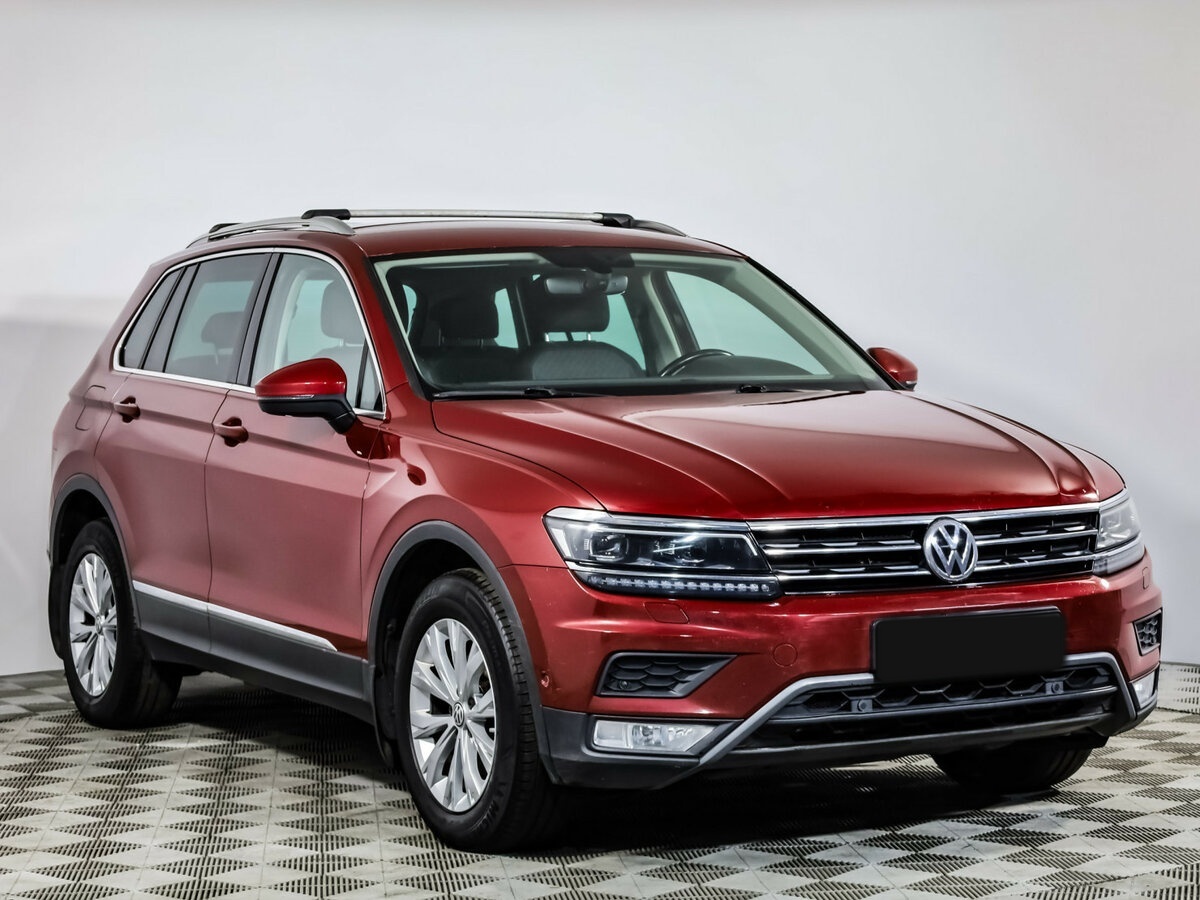 Volkswagen Tiguan б/у, 2017, Роботизированная. Фото: #2