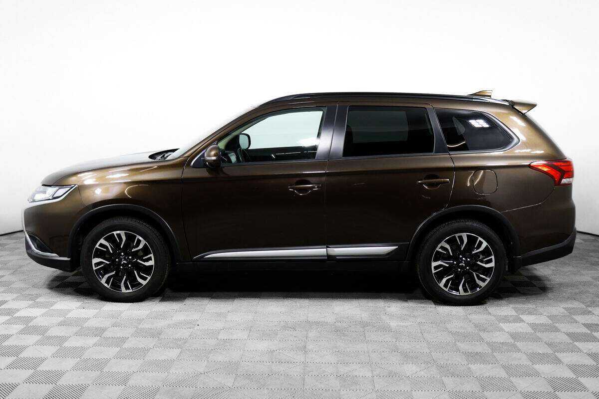 Mitsubishi Outlander б/у, 2022, Вариатор. Фото: #7