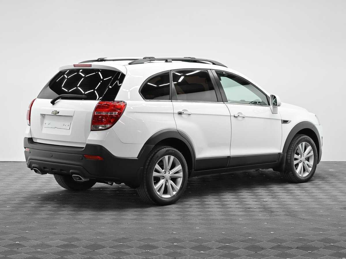 Chevrolet Captiva б/у, 2015, Автоматическая. Фото: #2