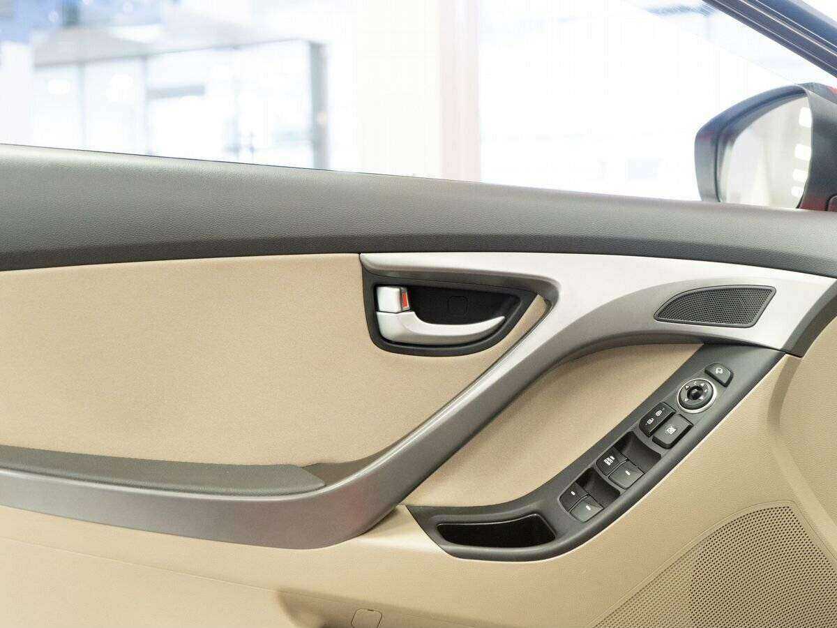 Hyundai Elantra б/у, 2014, Автоматическая. Фото: #15