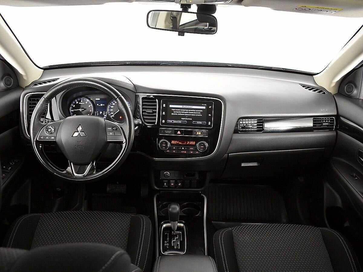 Mitsubishi Outlander б/у, 2018, Вариатор. Фото: #9