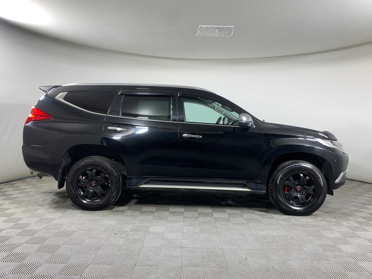 Mitsubishi Pajero Sport б/у, 2017, Автоматическая. Фото: #3