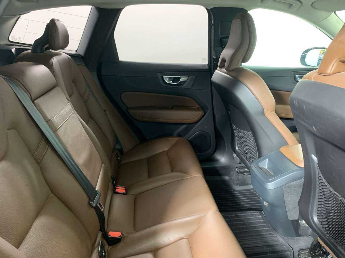 Volvo XC60 б/у, 2019, Автоматическая. Фото: #14