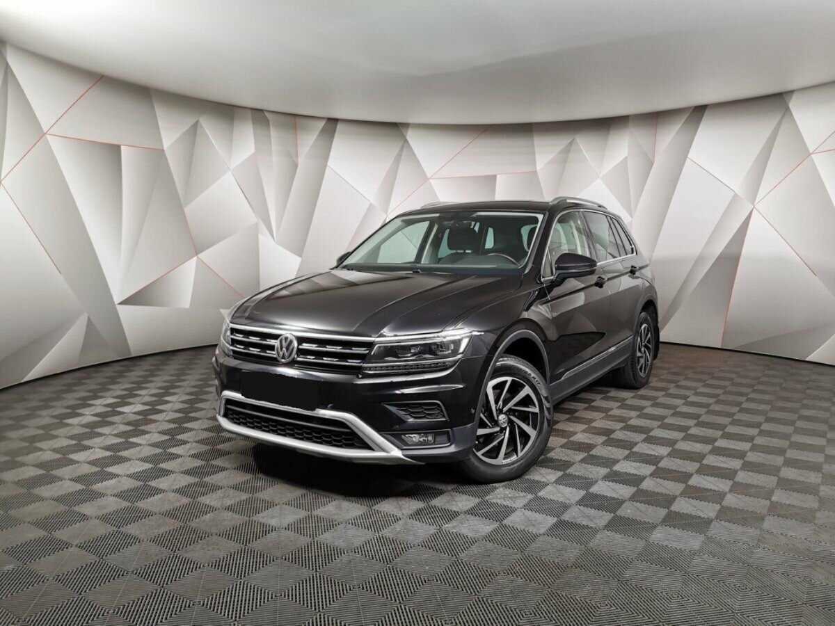 Volkswagen Tiguan б/у, 2018, Роботизированная. Посмотреть фото